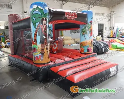 GB-452 Pirate bouncy castle