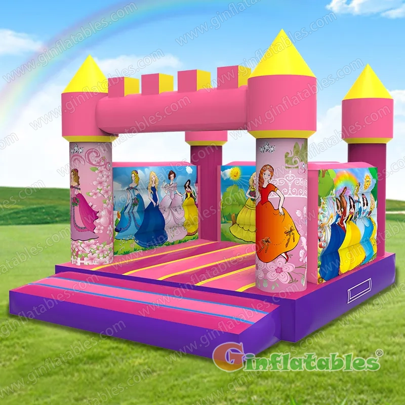 GC-135 Princess bounce house