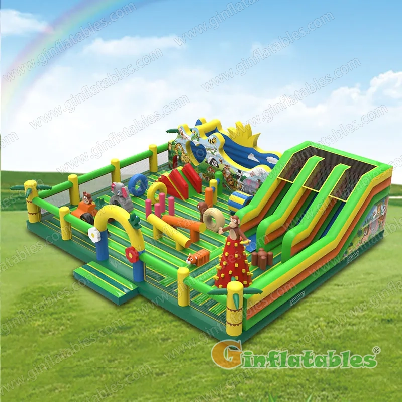GF-153 Giant jungle funland