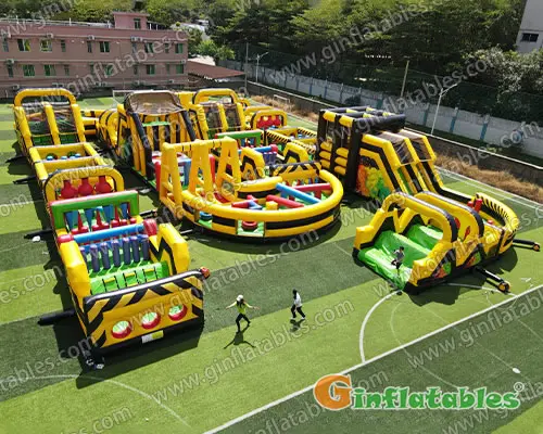 GO-004 Giant multiple obstacle run